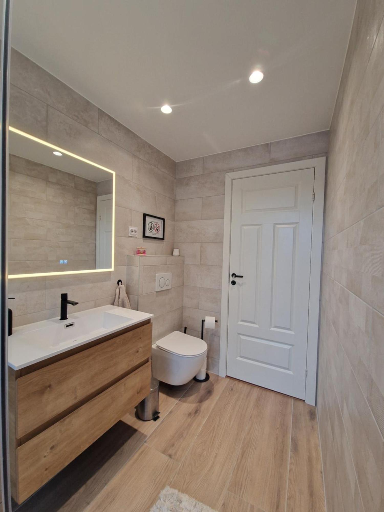 Cozy Retreat In The Heart Of Alesund Apartment Ngoại thất bức ảnh